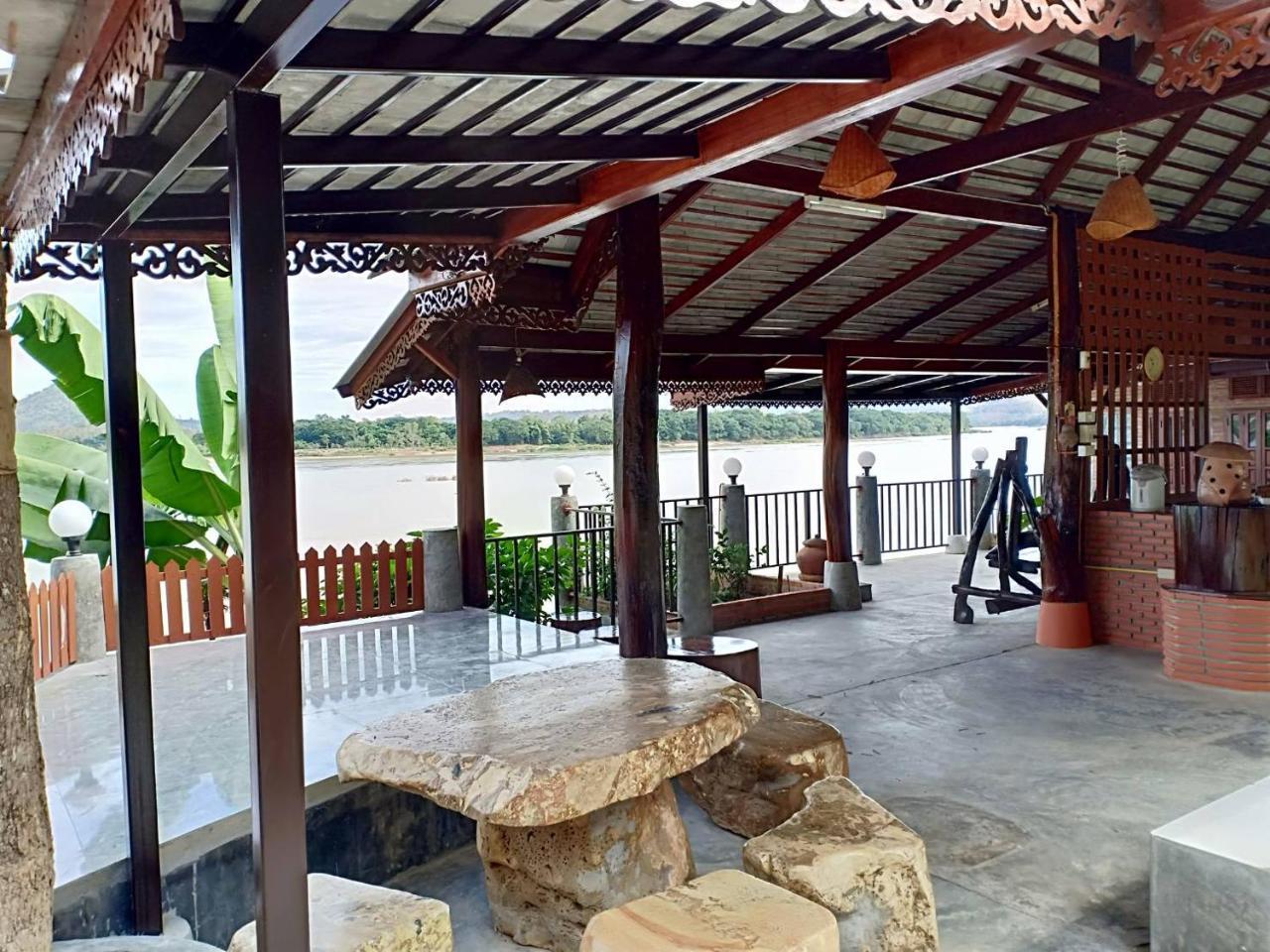 Rim Nam Kong Homestay Pak Chom Ngoại thất bức ảnh